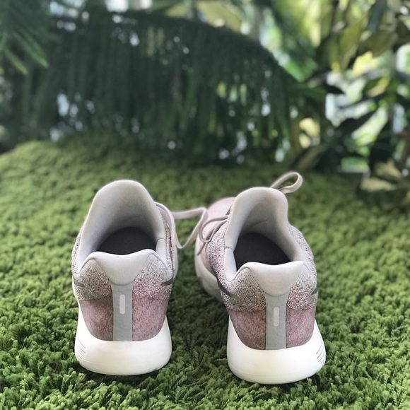 NWT Nike LunarEpic Low FL 2 Pale Sunset Glow WMNS - Picture 4 of 8